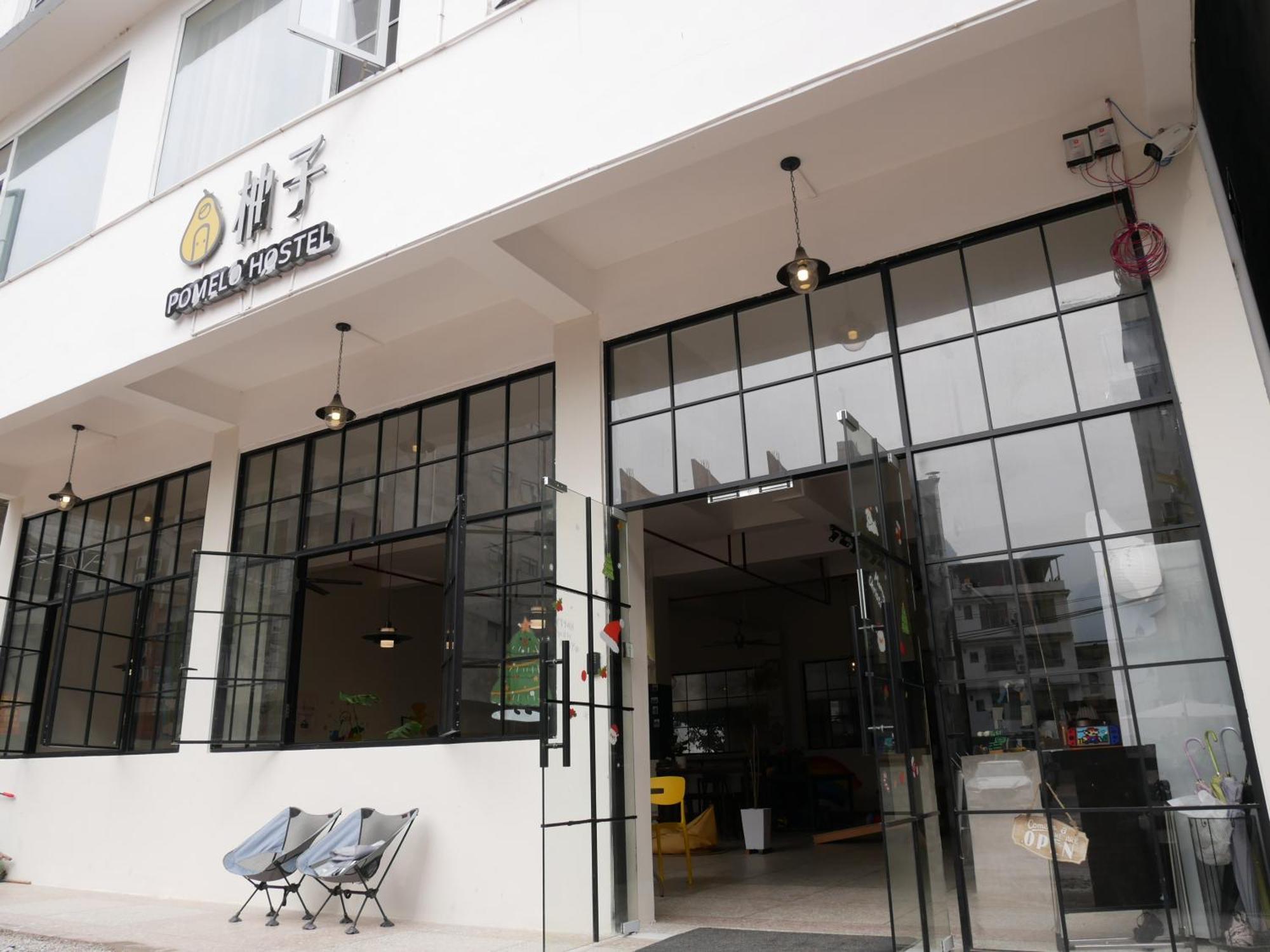 Pomelo Hostel Xingping Yangshuo Exterior photo